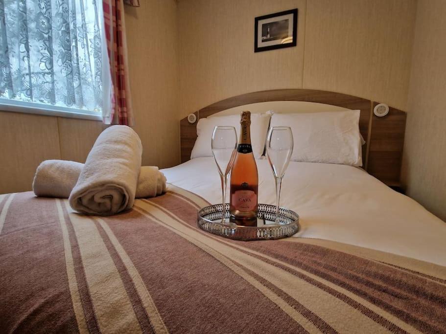 Homely 3 Bed Van @ Weymouth Bay Екстер'єр фото