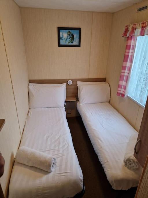 Homely 3 Bed Van @ Weymouth Bay Екстер'єр фото
